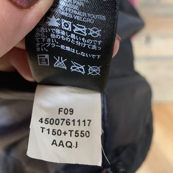 The North Face Ladies Sz Large Jacket w a few minor spots - Picture 15 of 16